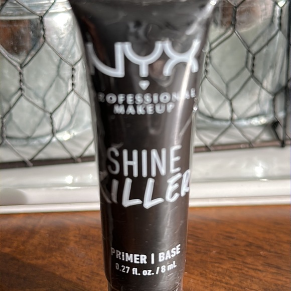 Shine Killer Mattifying Primer Mini Infused with Charcoal 0.27fl oz - Picture 9 of 10